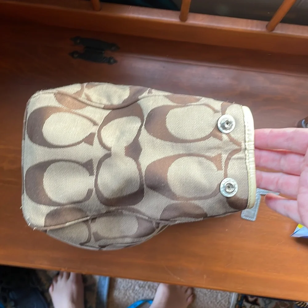 Taupe/tan Coach logo purse, violet lining, white straps - Picture 6 of 12